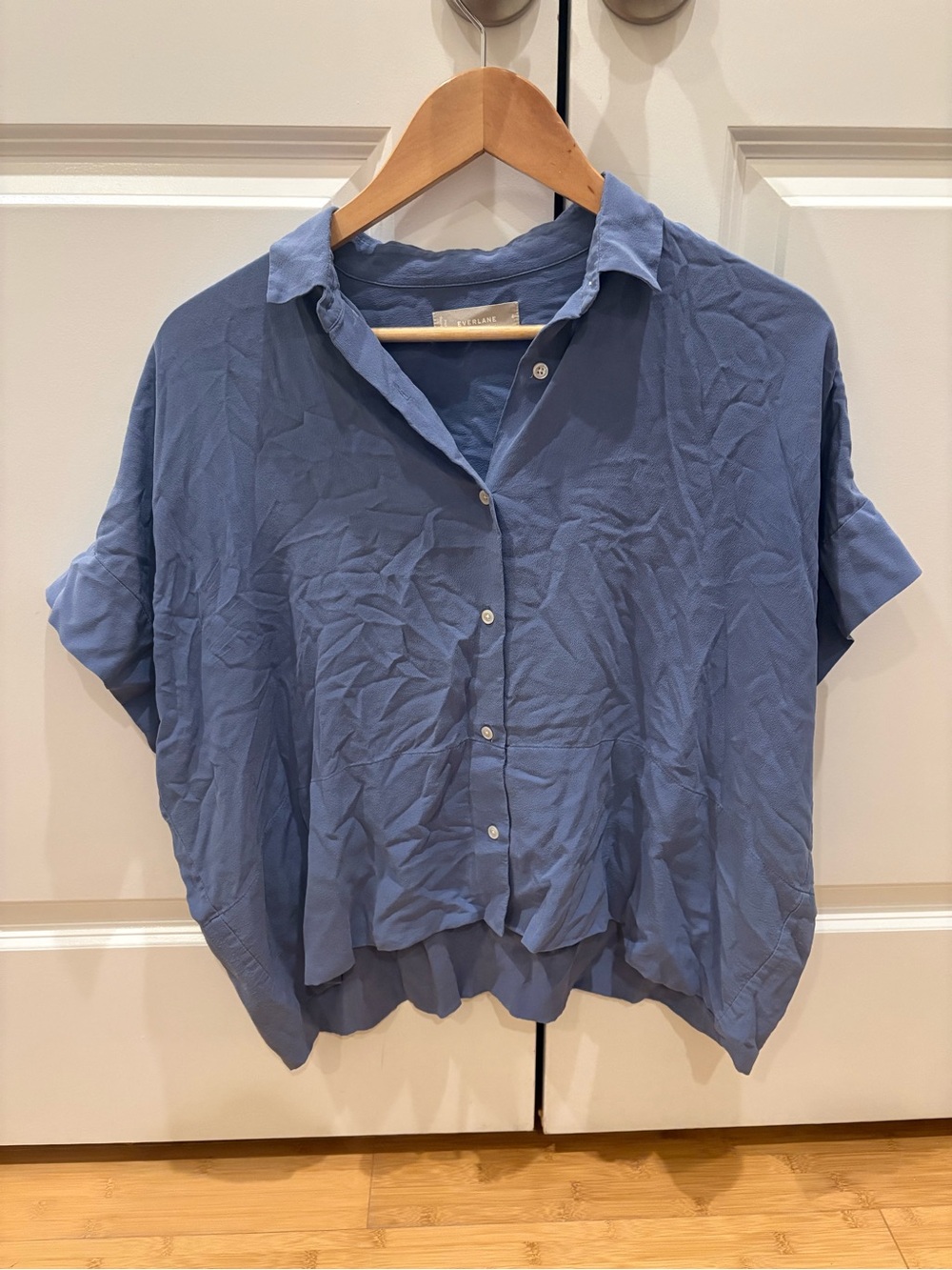 Everlane Boxy Short Sleeve in washable silk